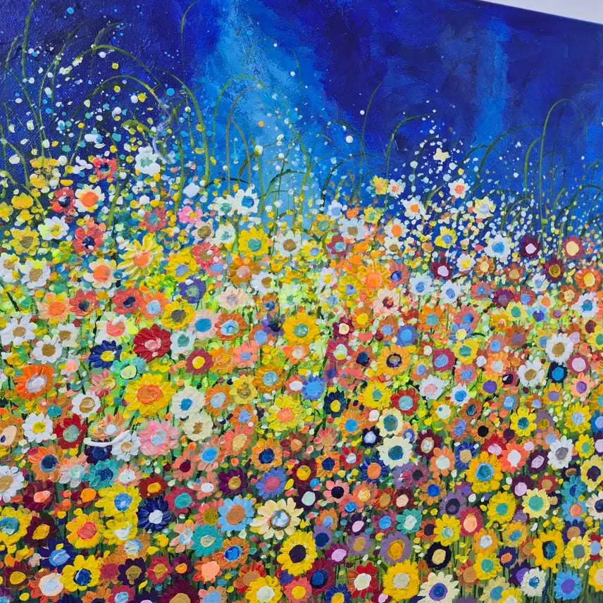 [BUNJANG] Vibrant Wildflowers on Deep Blue Canvas Painting / 깊은 푸름과 들꽃들 그림