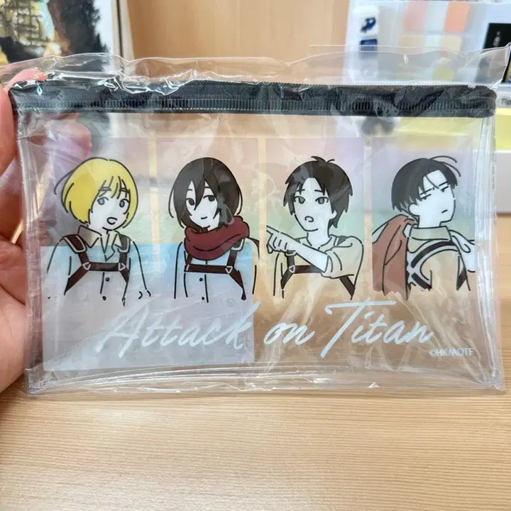 [BUNJANG] Attack on Titan Beach Clear Pouch (Sealed) / 진격의 거인 바다 투명 파우치 미개봉