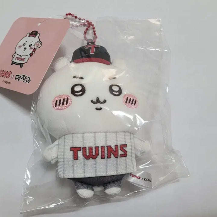 [BUNJANG] LG Twins ChiiKawa Mascot Keychain / LG 엘지 트윈스 먼작귀 치이카와 마스코트 키링