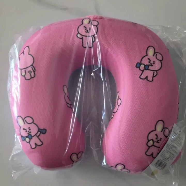[BUNJANG] BT21 COOKY Mesh Memory Foam Neck Pillow / 방탄소년단 굿즈 BT21 쿠키 메쉬 메모리폼 목베개 / 라인프렌즈