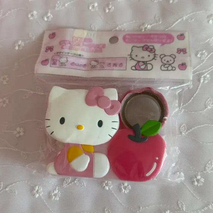 [BUNJANG] Vintage Hello Kitty Tape Cutter &amp; Stickers (Sealed) / 미개봉 새상품) 고전 키티 테이프 커터기