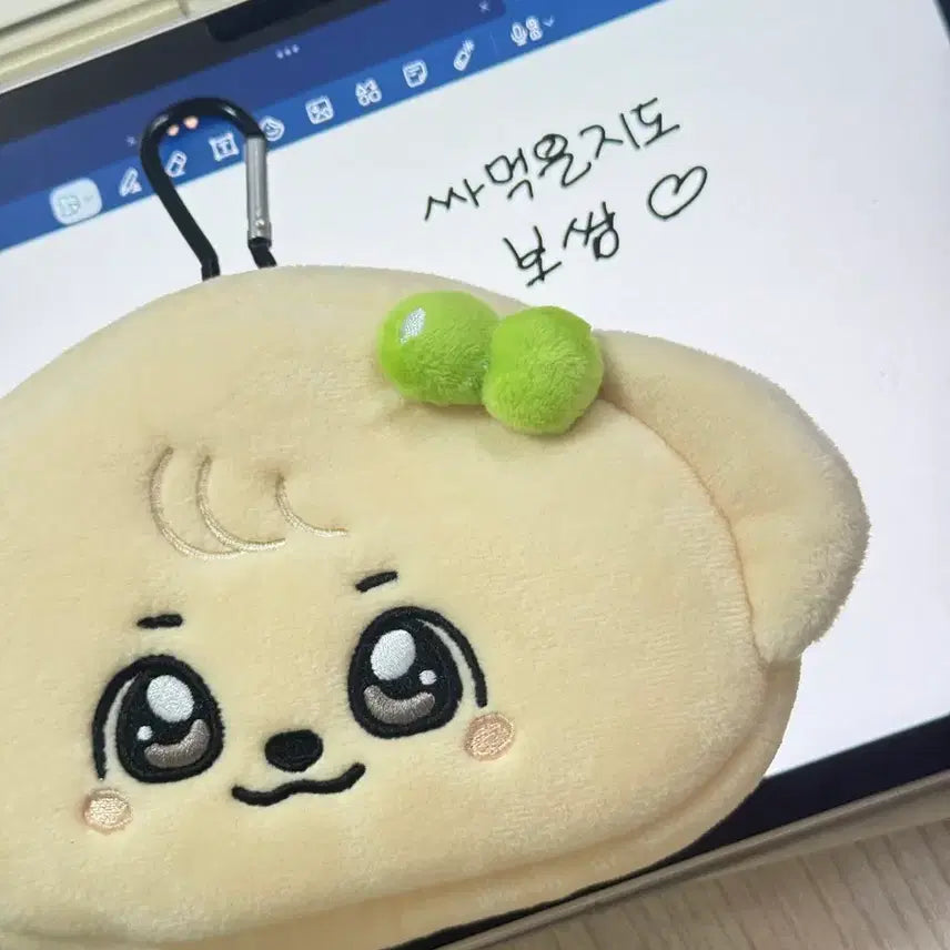 [BUNJANG] IVE Yujin Kang-eunji Mini-v Pouch / 아이브 안유진 강안지 미니브 파우치