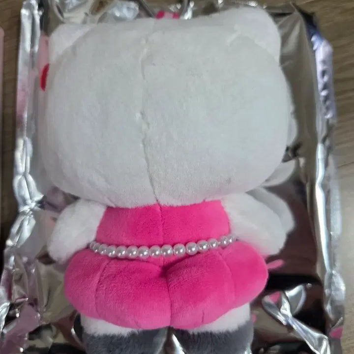 [BUNJANG] BLACKPINK Jisoo Hello Kitty Doll Keychain / 헬로키티 지수 인형 키링