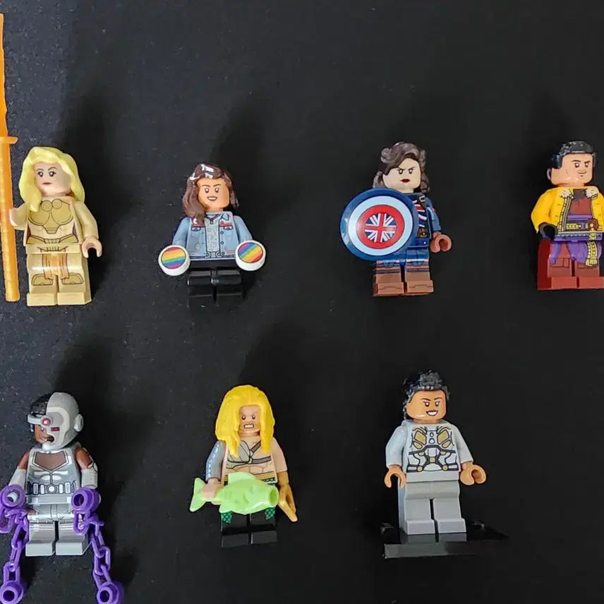 [BUNJANG] LEGO Hero Minifigure Bundle (26 Figures + 5 Polybags) / 레고 히어로 피규어(새상품)26개 + 폴리팩 5개 일괄로 18만원 판매합니다