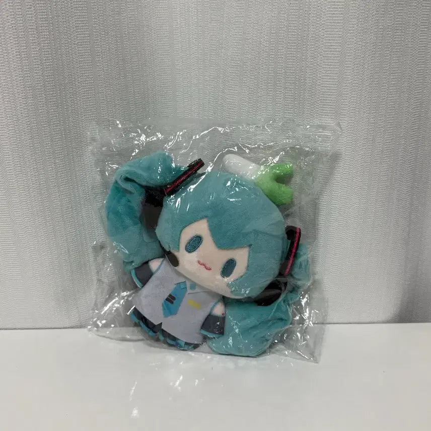 [BUNJANG] Vocaloid Hatsune Miku Plush Keychain (Sealed) / 보컬로이드 하츠네미쿠 봉재인형키링 미개봉
