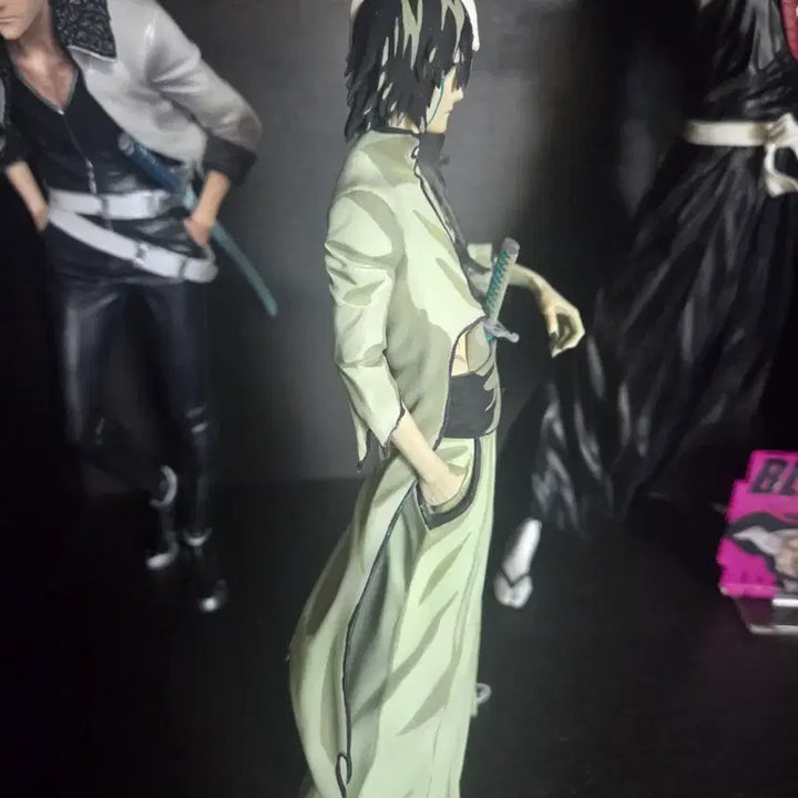 [BUNJANG] Bleach Ulquiorra Repainted Figure / 블리치 우르키오라 리페인트 피규어
