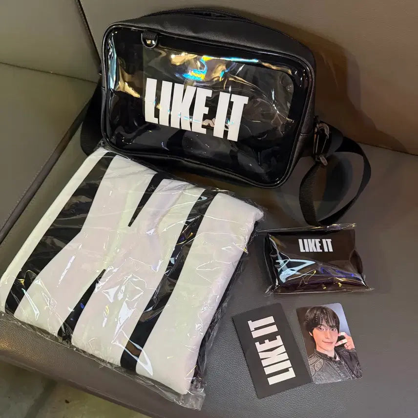 [BUNJANG] SEVENTEEN Dino LIKE IT Official Studio Lucky Draw Full Set with Photocard / 디노 LIKE IT 공방 역조공