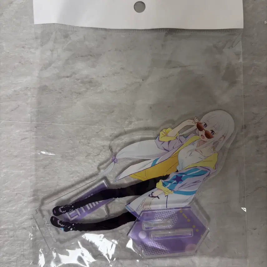 [BUNJANG] Re:Zero Emilia Acrylic Stand / 에밀리아 아크릴 팝니다.