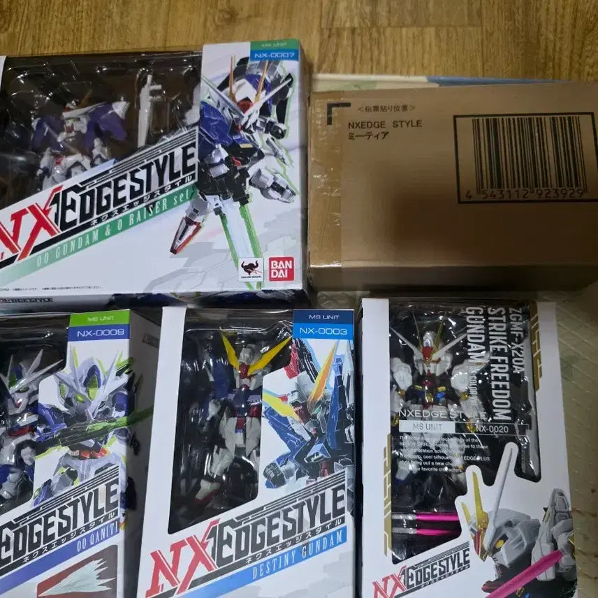 [BUNJANG] Bandai NXEDGE STYLE Gundam 5 Figure Set / 반다이 넥스엣지 프리덤 미티어 더블오 데스티니 및 건담 피규어 5종세트 팝니다.