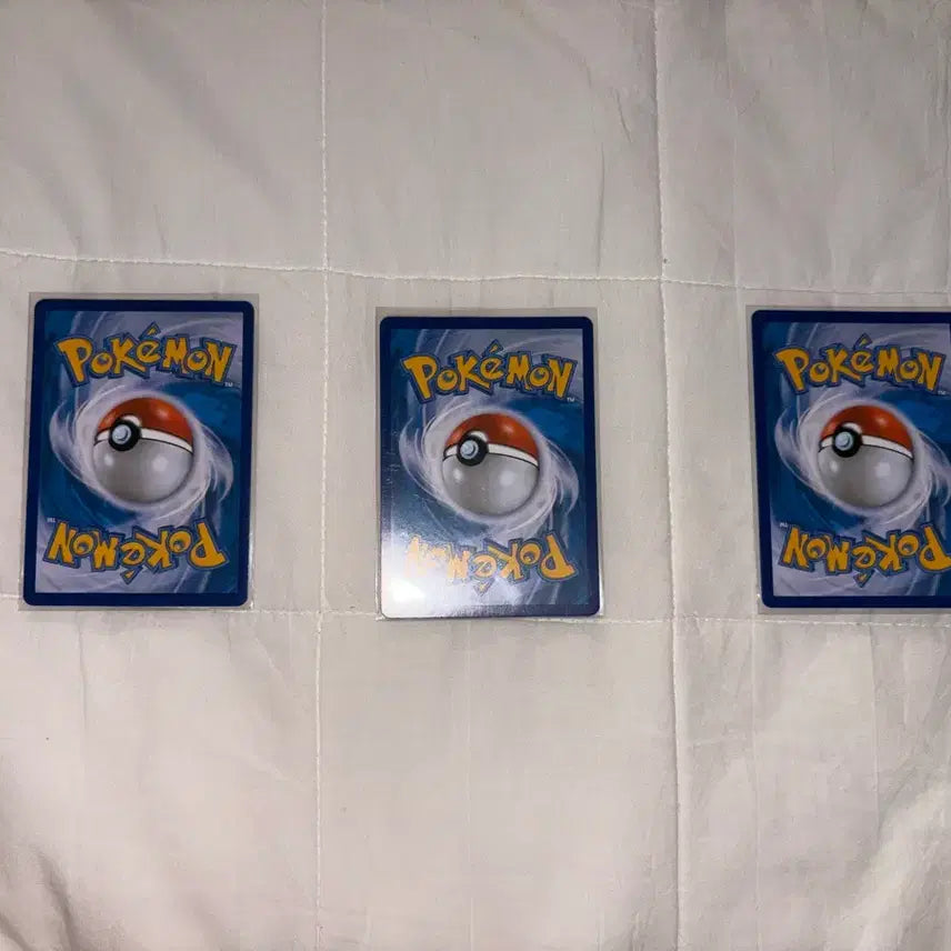 [BUNJANG] Pokemon 25th Anniversary Limited Edition Pikachu V Set / 포켓몬 카드 25주년 한정판! 피카츄 V 3종 무하자급