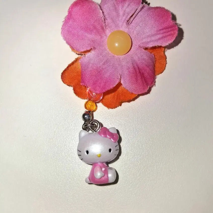 [BUNJANG] Vintage Flower Hello Kitty Strap / 고전 꽃키티스트랩
