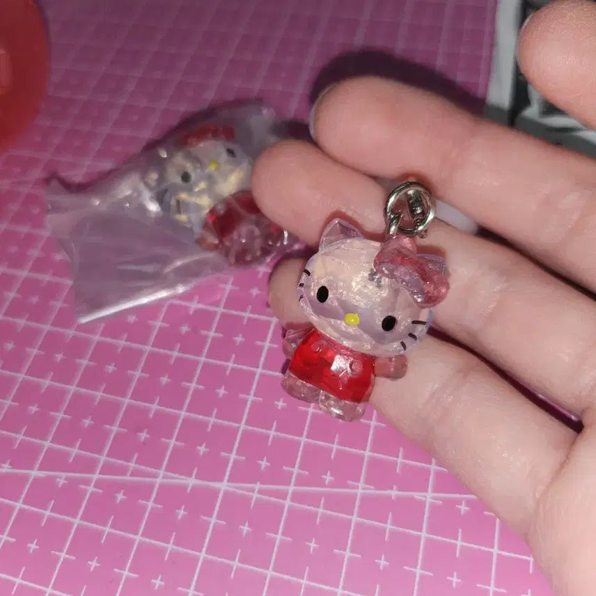 [BUNJANG] Sanrio Hello Kitty Crystal Charm / 산리오 크리스탈 메지루시 헬로키티