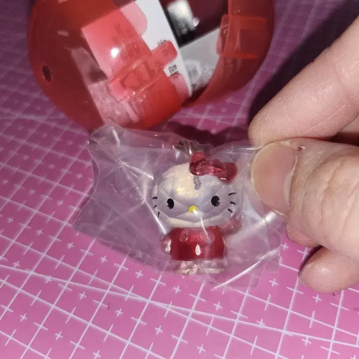 [BUNJANG] Sanrio Hello Kitty Crystal Charm / 산리오 크리스탈 메지루시 헬로키티