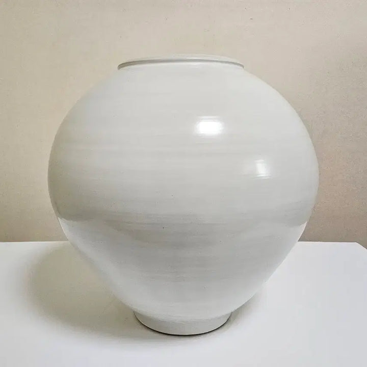 [BUNJANG] Large Matte Moon Jar 40.5cm / 대형 무광 달항아리 3번 (40.5cm)
