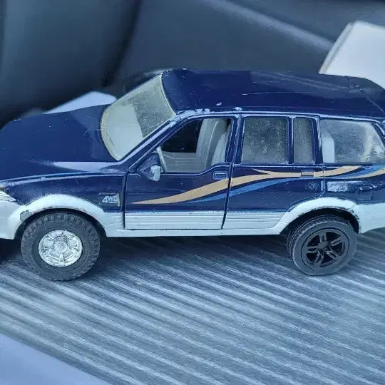[BUNJANG] Sechang Musso Minicar 4WD Two-Tone / 세창 무쏘 미니카