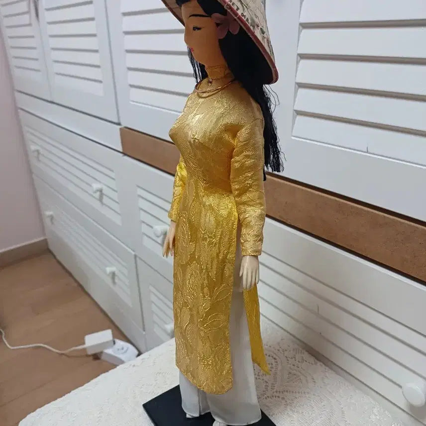 [BUNJANG] Vietnamese Ao Dai Doll with Hat / 베트남아오자이인형&amp;모자