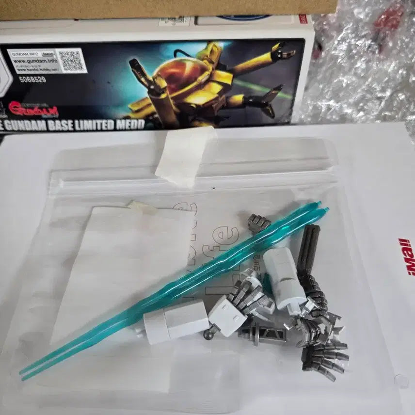 [BUNJANG] Solomon Salysalis Gundam Painted Model 1:100 Scale / 솔로몬 사이살리스 건담 도색작