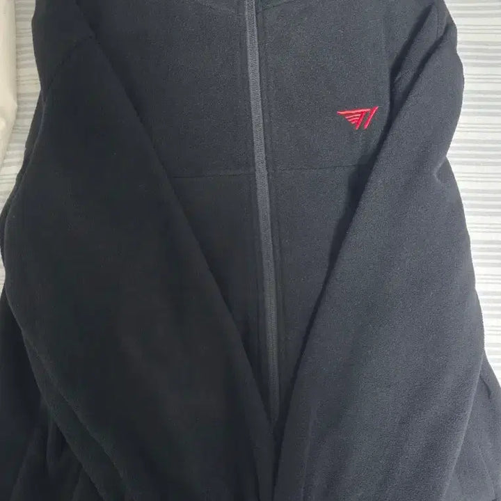 [BUNJANG] T1 Fleece Jacket - Size S / T1 티원 후리스 S