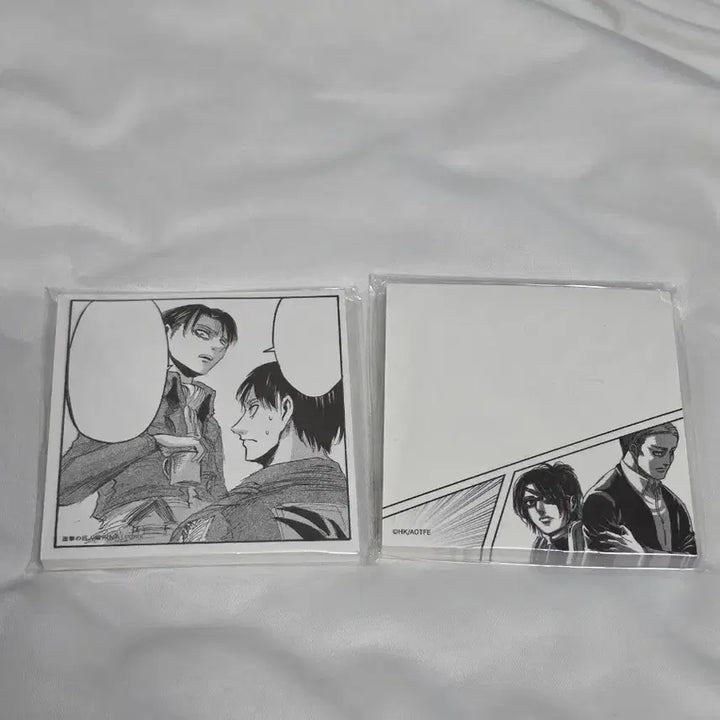 [BUNJANG] Attack on Titan Exhibition Sealed Memo Pad Bundle Set featuring Levi, Eren, Erwin, and Hange / [미개봉] 진격의 거인 메모지 일괄 전시회 굿즈 정품 리바이 에렌 엘빈 한지