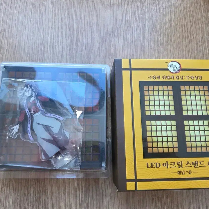 [BUNJANG] Kimetsu no Yaiba Doma LED Acrylic Stand / 맘스터치 귀멸의 칼날 도우마 LED 아크릴 스탠드