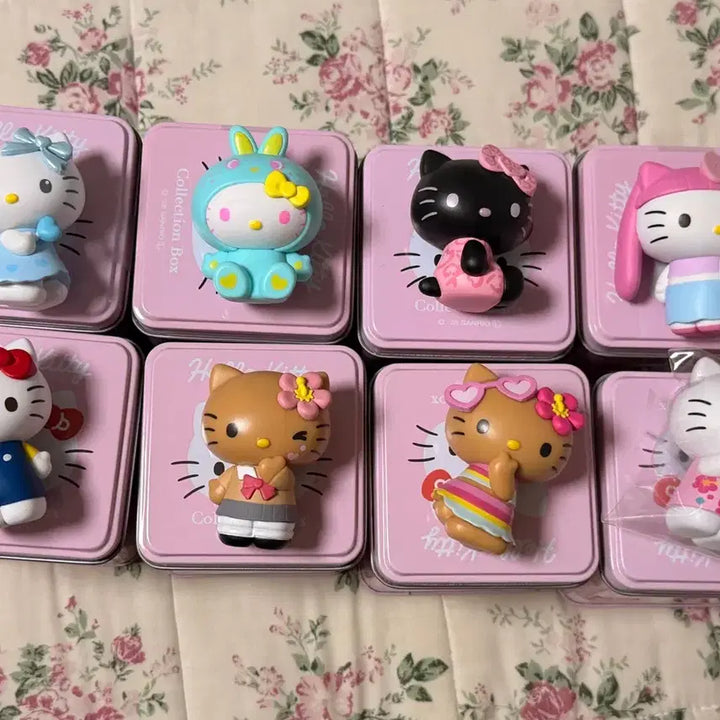 [BUNJANG] Hello Kitty Collection Tin Case Bundle Set / 일괄:) 헬로키티 컬렉션 틴케이스 팝니다