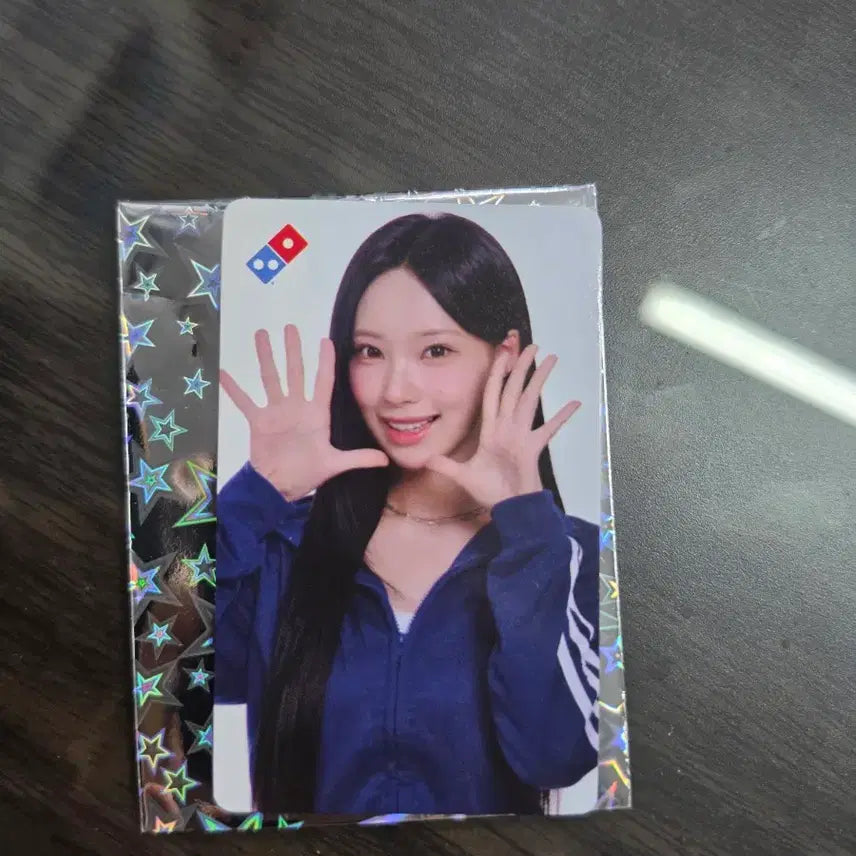 [BUNJANG] Resene Domino Pizza Bromide &amp; Photocard Set / 리센느 도미노피자 브로마이드2종 포카2종
