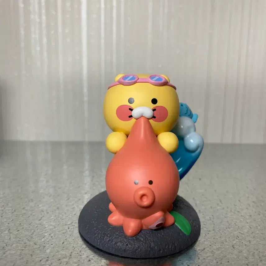 [BUNJANG] Kakao Ryan Jeju Surfing Figure (Damaged) / 카카오 춘식 제주 피규어 서핑 하자품