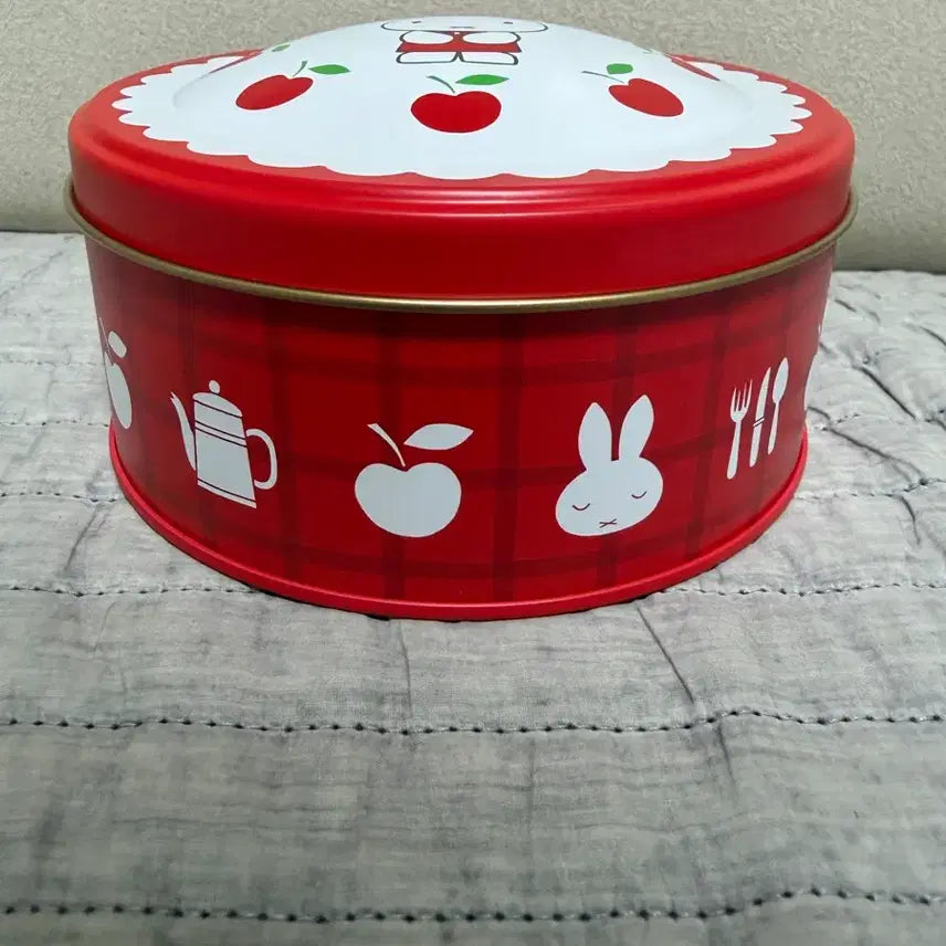[BUNJANG] Miffy Apple Tin Case / 미피 사과 틴케이스