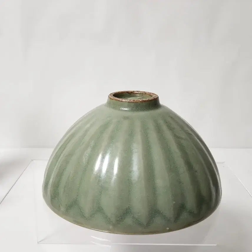 [BUNJANG] Yongchun Ware Lotus Scroll Pattern Tea Bowl / 용천요 연판문 다완 높이7.8cm폭15.3cm 중국도자기