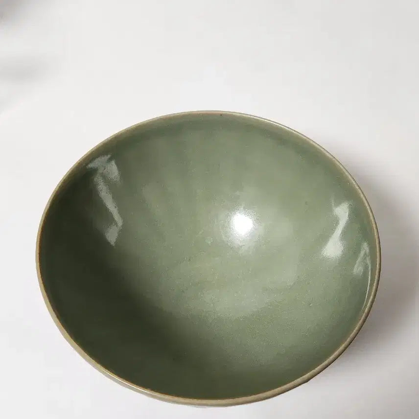 [BUNJANG] Yongchun Ware Lotus Scroll Pattern Tea Bowl / 용천요 연판문 다완 높이7.8cm폭15.3cm 중국도자기