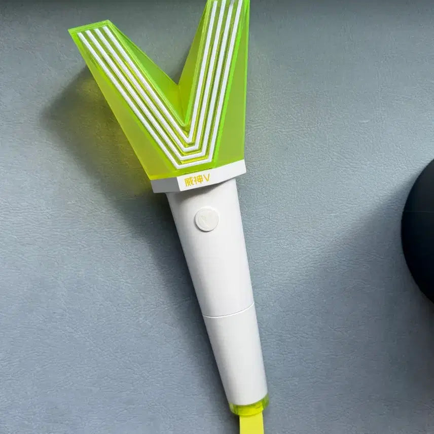 [BUNJANG] WayV Green Onion Lightstick (Old Version) / 웨이션브이 대파봉 응원봉 구버전 판매