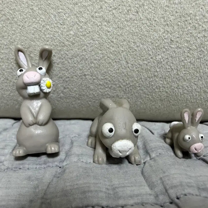 [BUNJANG] Wallace &amp; Gromit Grey Rabbit Figure 3-Piece Bundle Set / 월레스와 그로밋 회색토끼 피규어 3종 일괄판매