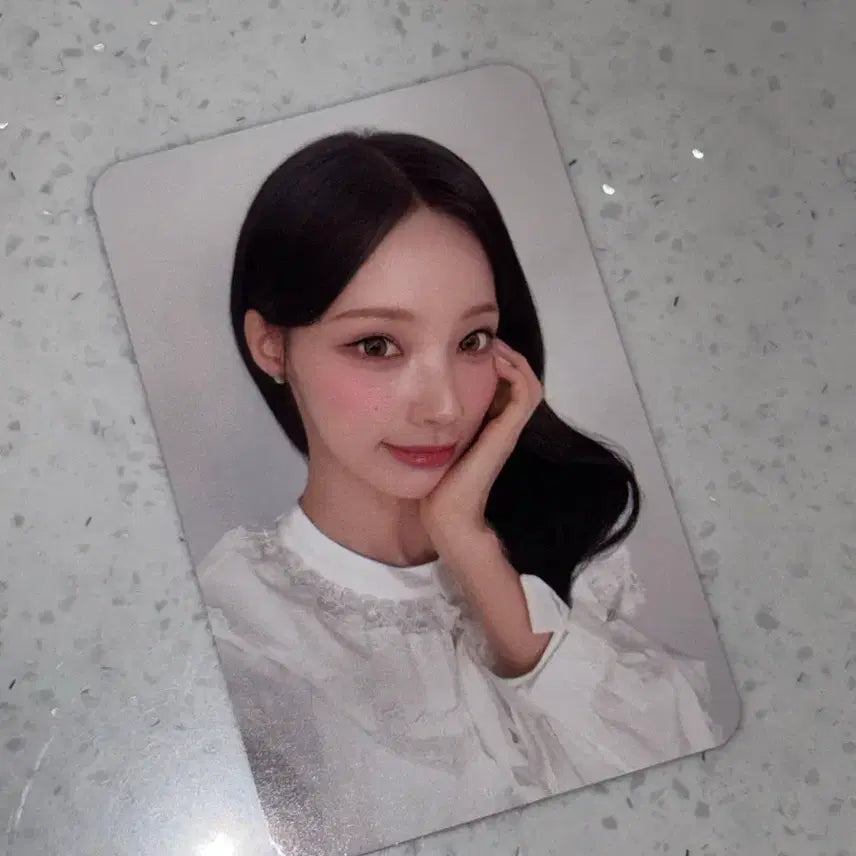 [BUNJANG] IVE Leese Euiwon Photocard / 할리스 리센느 원이 포카