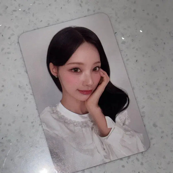 [BUNJANG] IVE Leese Euiwon Photocard / 할리스 리센느 원이 포카