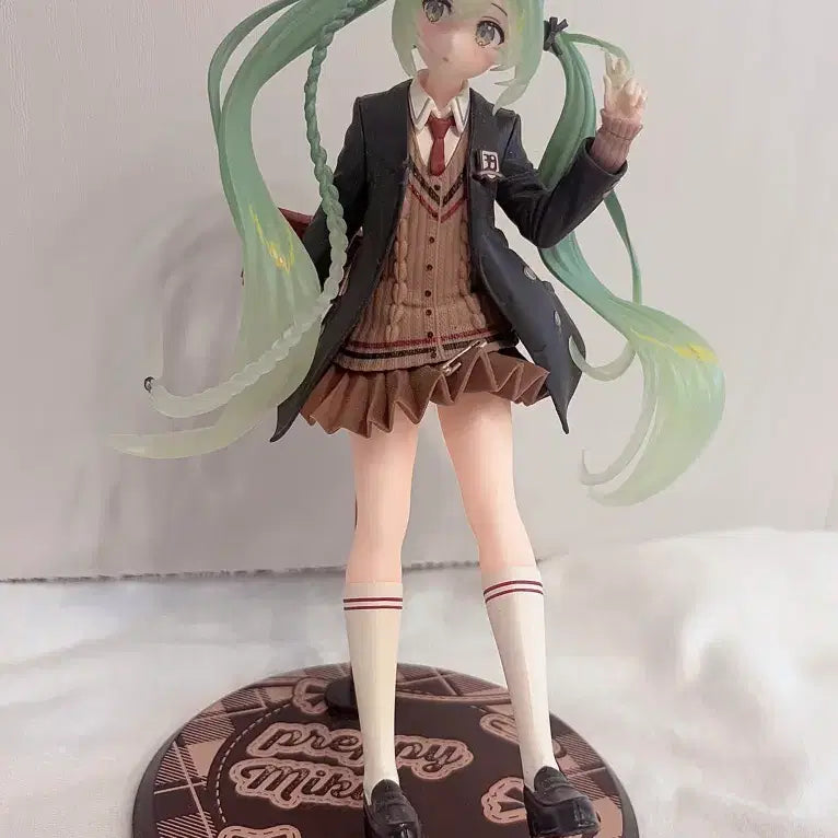 [BUNJANG] Preppy School Uniform Miku Figure / 프레피 교복 미쿠 피규어 판매