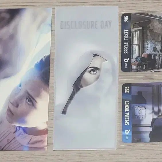 [BUNJANG] Disclosure Day Special Ticket Set (TTT, CineQ) / 영화 디스클로저 데이 굿즈 (TTT, 시네Q)