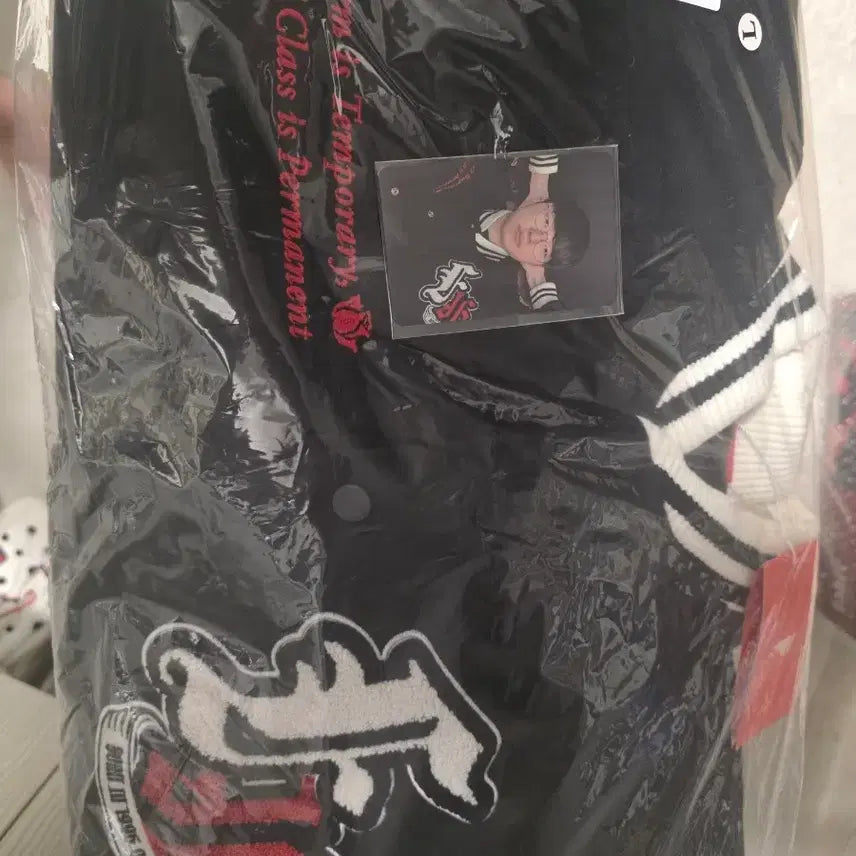 [BUNJANG] T1 Faker Birthday Varsity Jacket (Sealed) - Size L / [미개봉]T1 티원 페이커 Faker 생일 자켓 Varsity Jacket L
