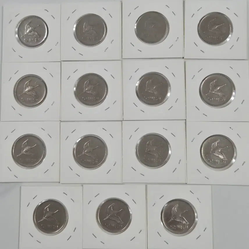 [BUNJANG] 1982-2018 500 Won Coin Collection (33 Coins) / 500원 줄세우기 1982 - 2018년 33개