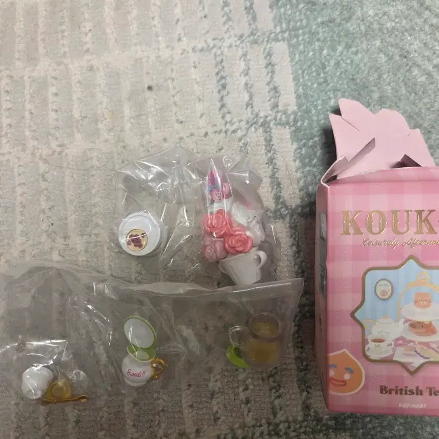 [BUNJANG] Pop Mart Classic Miniature Picnic Figures Set / 팝마트 고전 미니어처 피크닉 피규어 세트