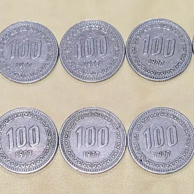 [BUNJANG] 1977 100 Won Coin Bundle (10 pcs) / 1977년 100원 동전 10개 일괄