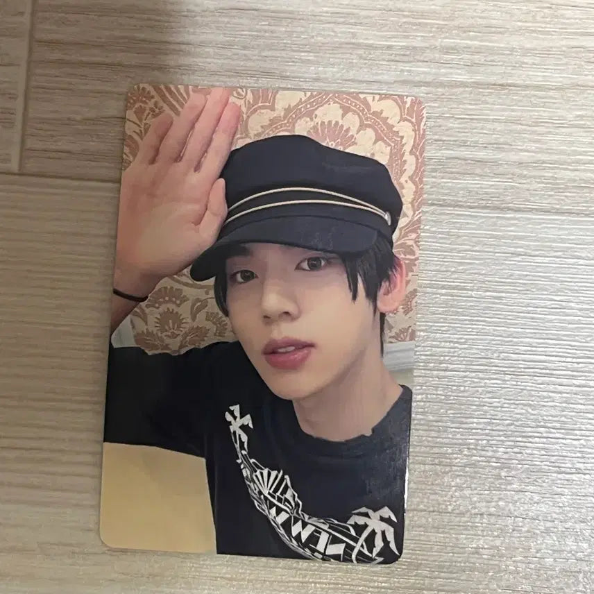 [BUNJANG] Han Yu Jin &amp;team Popup Photocard Holder / 한유진 앤더블 팝업 포카홀더 포카 양도합니다