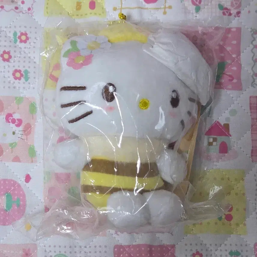 [BUNJANG] Honey Bee Kitty Plush Toy / 꿀벌 키티 인형