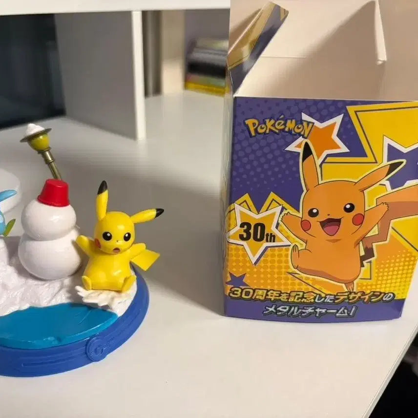 [BUNJANG] Pikachu 30th Anniversary Figure / 피카츄 30주년 피규어