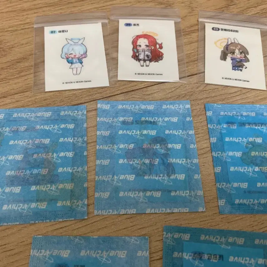[BUNJANG] Blue Archive Sticker 8-Piece Bundle Set / 블루 아카이브 띠부씰 8장 일괄