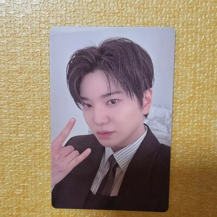 [BUNJANG] Infinite Sungjong Windbreaker Jacket Photocard / 인피니트 성종 바람막이 자켓 포카