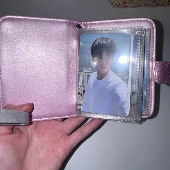 [BUNJANG] Hello Kitty Quilted Photocard Binder / 헬로키티 퀼트 퀼팅 포카 바인더