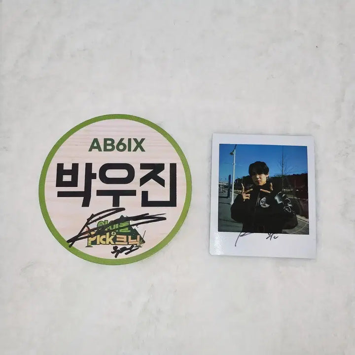 [BUNJANG] AB6IX Park Woojin Signed Polaroid &amp; Name Tag / 에이비식스 박우진 사인 싸인 폴라 AB6IX 명찰 워너원