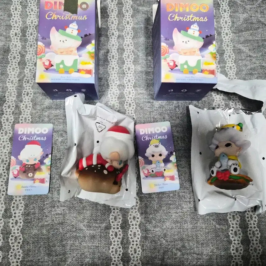 [BUNJANG] Pop Mart Dimoo Christmas Edition Figure Set (2 Types) / 팝마트 디무 크리스마스 피규어 2종 세트