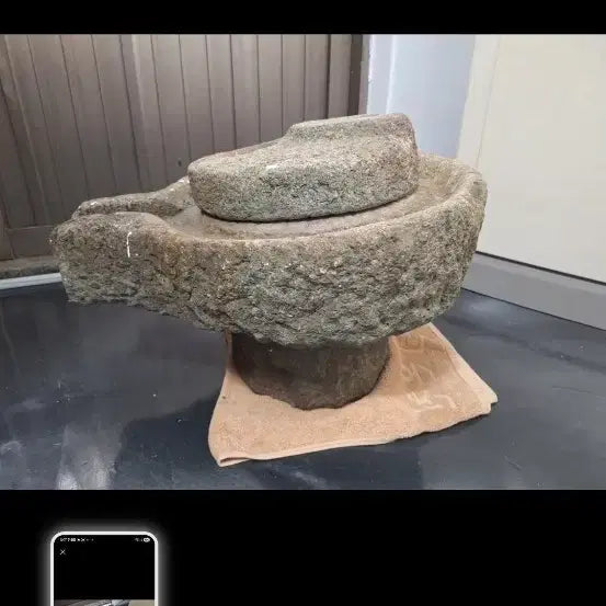 [BUNJANG] Antique Millstone Grinder (50x36cm) / 50   36 센치 풀메  멧돌진품 옛날꺼3명운반이동가능