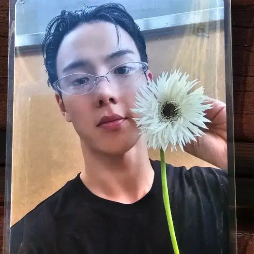 [BUNJANG] MONSTA X Shownu Broadcast Photocard Flower / 몬스타엑스 셔누 공방포카 꽃
